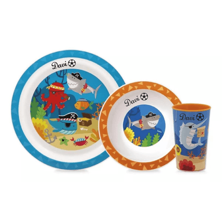 Kit Refeição Personalizado Aventuras C/ Prato E Copo Pirata Buba Kit Refeição Personalizado Aventuras C/ Prato E Copo Pirata Buba